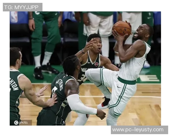 字母哥在垃圾时间上演精彩大风车罗林斯表示全队力挺他毫无问题