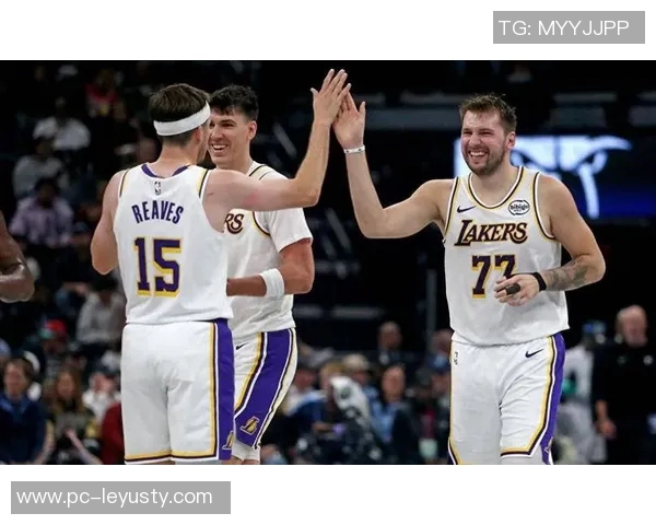 东契奇本赛季第四次运动战出手数超得分表现引发关注 东契奇本赛季第四次运动战出手数超得分表现引发关注